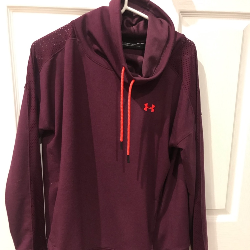 Under armor pullover - maroon